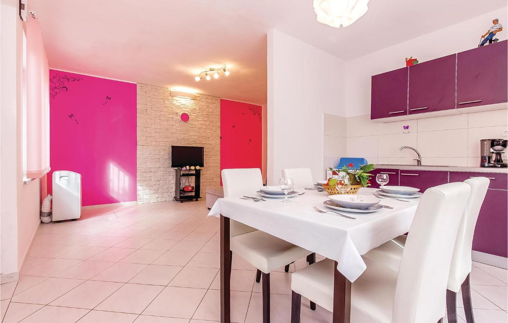 Awesome Apartment In Dobrinj With Wifi Exterior foto